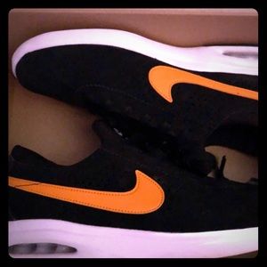 Nike men’s shoes size 10